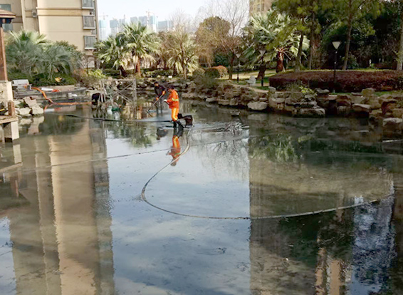 利通景观池淤泥清理